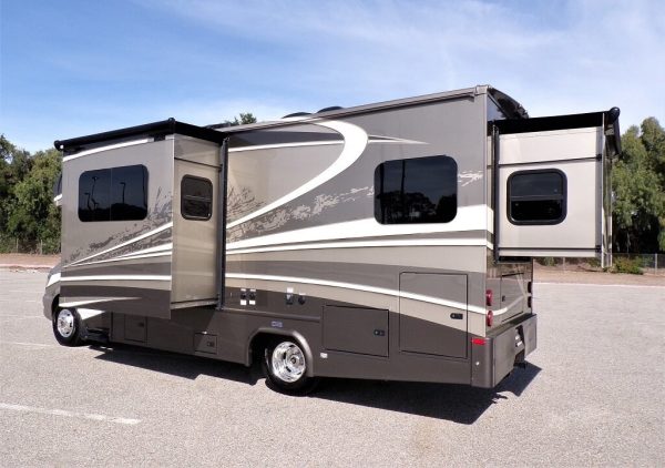 2020 Dynamax Isata 3 Series 24RW - Image 11