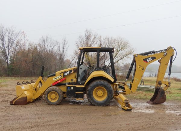 2018 Caterpillar 420F2 - Image 28
