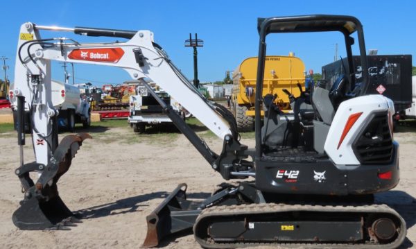 2020 Bobcat E42 - Image 2