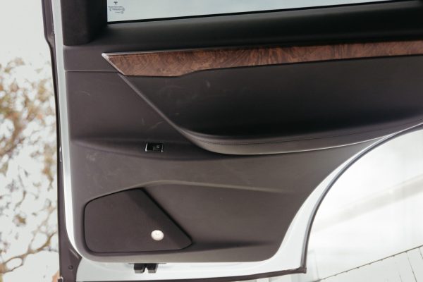 2019 Tesla Model X 100D - Image 11