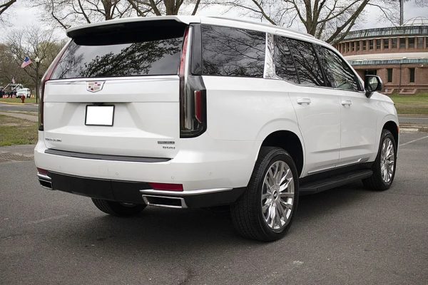 2021 Cadillac Escalade Premium Luxury - Image 21