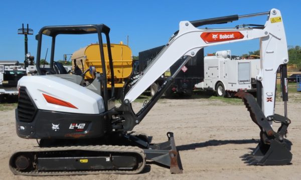 2020 Bobcat E42
