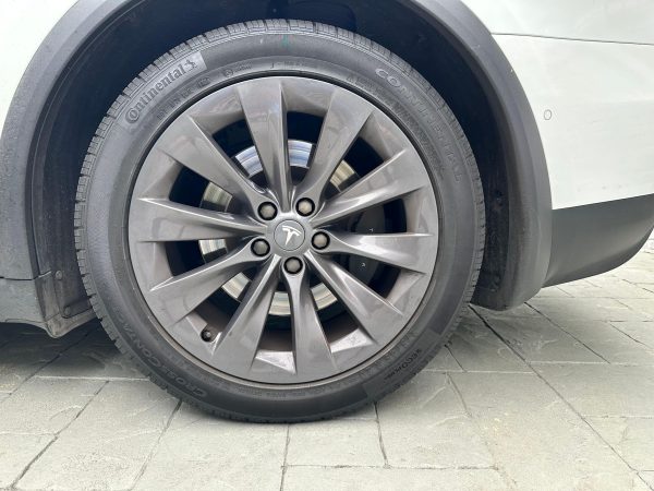 2019 Tesla Model X 100D - Image 12