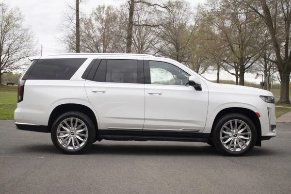 2021 Cadillac Escalade Premium Luxury - Image 22