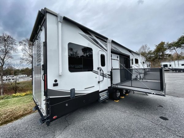 2021 Jayco Seismic 4113 - Image 46