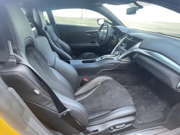 2020 Acura NSX - Image 2
