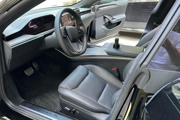 2022 Tesla Model S - Image 64