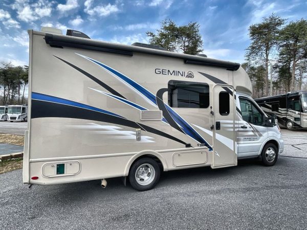 2022 Thor Motor Coach GEMINI 23TW - Image 9