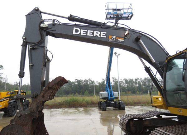 2018 John Deere 210G LC - Image 24