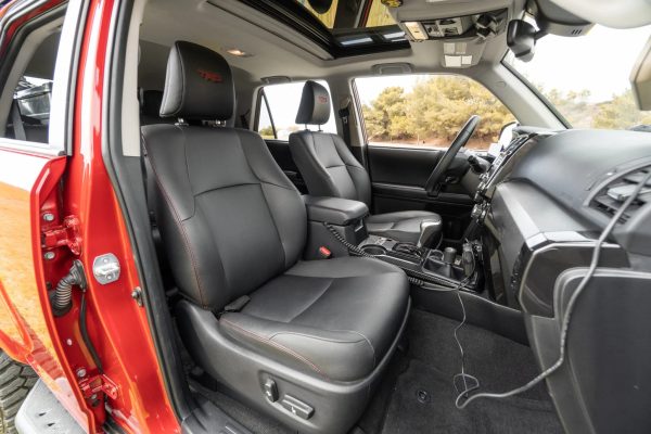 2020 Toyota 4Runner Overland - Image 29