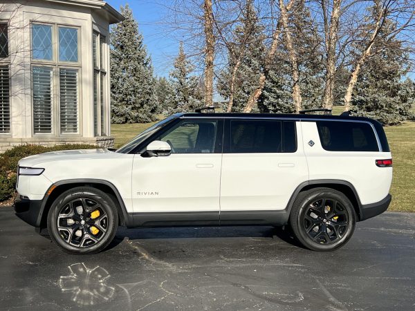 2022 Rivian R1S Launch Edition - Image 44