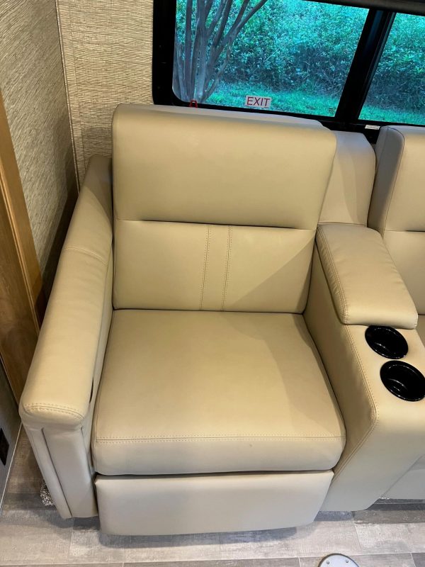 2020 Tiffin Wayfarer 25QW - Image 106