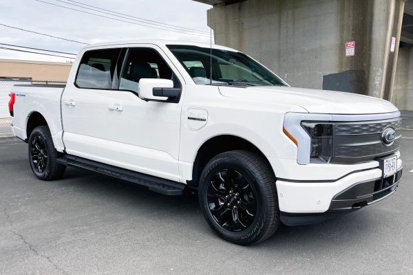2022 Ford F-150 Lightning Lariat