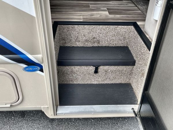2022 Thor Motor Coach GEMINI 23TW - Image 11