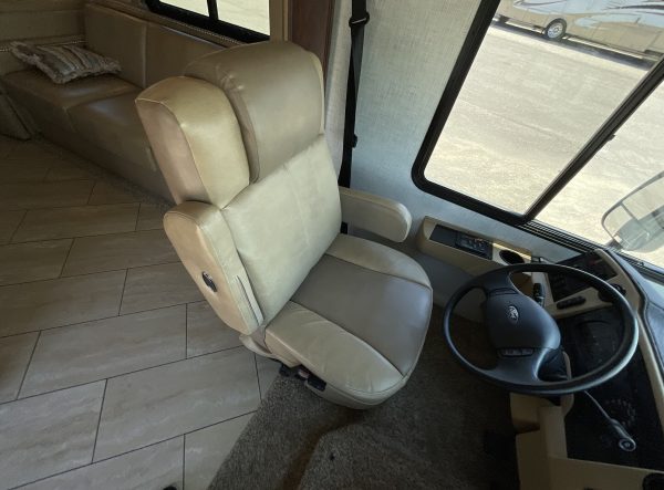 2020 Newmar Bay Star 3124 - Image 25