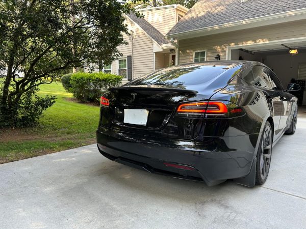 2022 Tesla Model S - Image 4