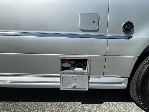 2020 Airstream Interstate 19 Tommy Bahama Edition 4x4 - Image 147