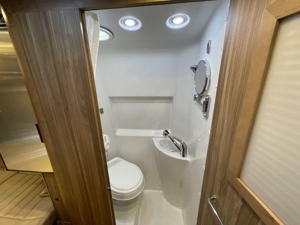 2020 Airstream Interstate 19 Tommy Bahama Edition 4x4 - Image 151