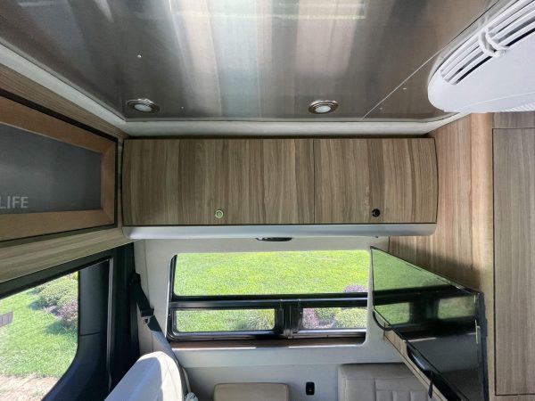 2020 Airstream Interstate 19 Tommy Bahama Edition 4x4 - Image 153