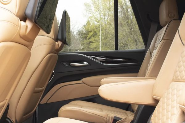 2021 Cadillac Escalade Premium Luxury - Image 31
