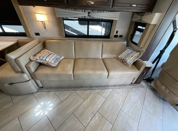 2020 Newmar Bay Star 3124 - Image 26