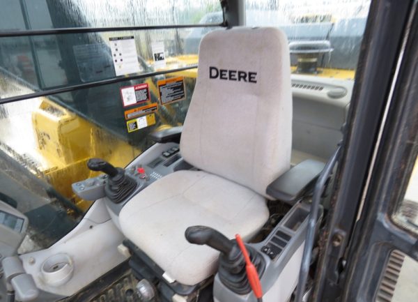 2018 John Deere 210G LC - Image 30