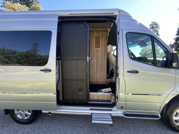 2020 Airstream Interstate 19 Tommy Bahama Edition 4x4 - Image 164