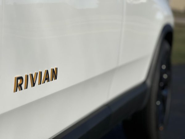 2022 Rivian R1S Launch Edition - Image 3