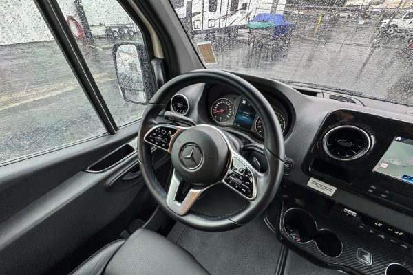 2020 Winnebago Revel 4x4 - Image 5