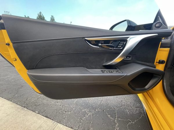 2020 Acura NSX - Image 12