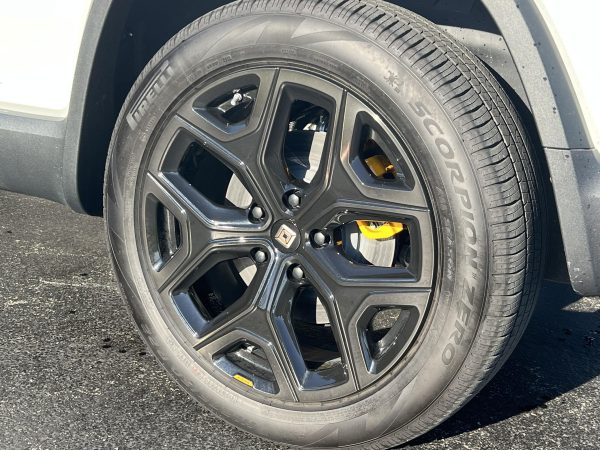 2022 Rivian R1S Launch Edition - Image 4