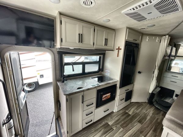 2022 Thor Motor Coach GEMINI 23TW - Image 19