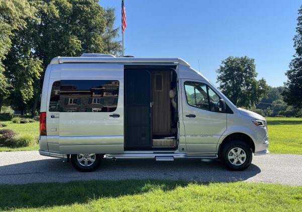 2020 Airstream Interstate 19 Tommy Bahama Edition 4x4 - Image 194