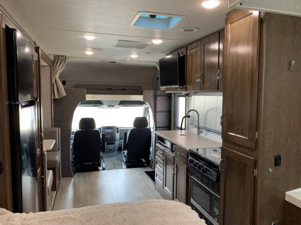 2020 Winnebago VITA 24P - Image 11