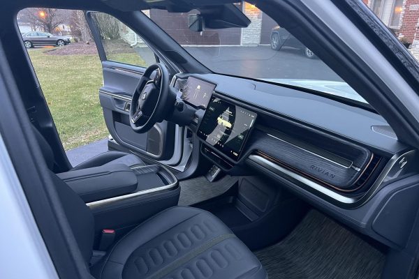 2022 Rivian R1S Launch Edition - Image 7