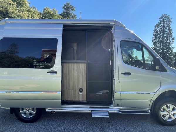 2020 Airstream Interstate 19 Tommy Bahama Edition 4x4 - Image 211