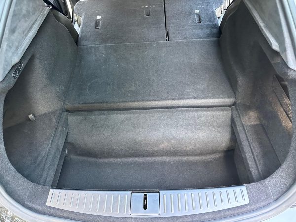 2022 Tesla Model S - Image 11