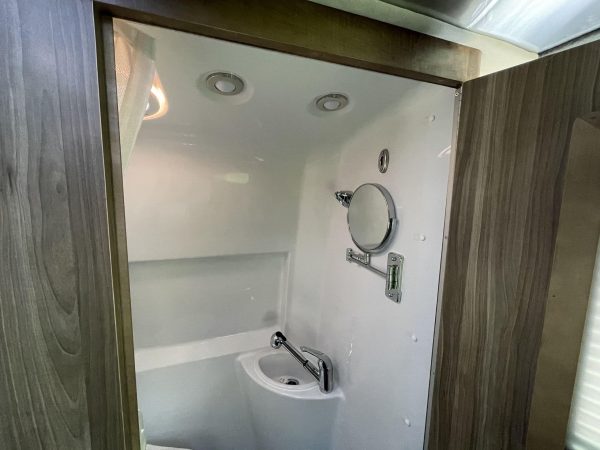2020 Airstream Interstate 19 Tommy Bahama Edition 4x4 - Image 215