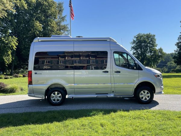 2020 Airstream Interstate 19 Tommy Bahama Edition 4x4 - Image 220