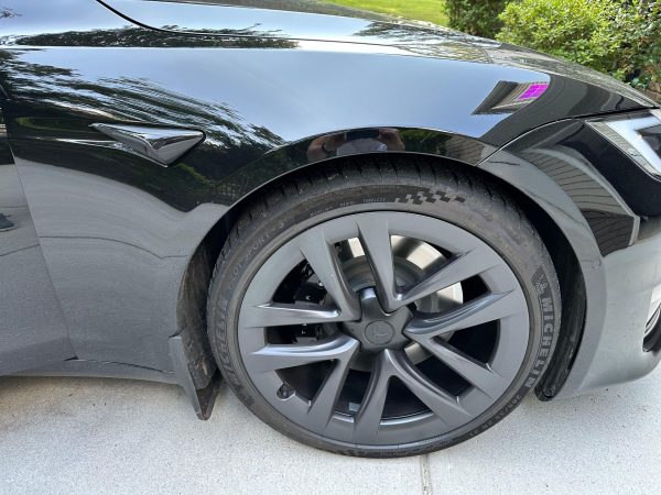 2022 Tesla Model S - Image 12