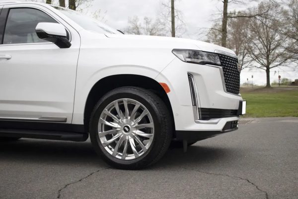 2021 Cadillac Escalade Premium Luxury - Image 5