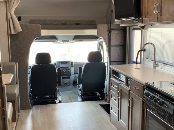 2020 Winnebago VITA 24P - Image 13