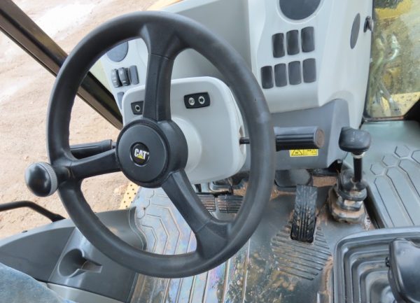 2018 Caterpillar 420F2 - Image 5