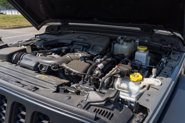 2020 Jeep Gladiator Sport S - Image 35