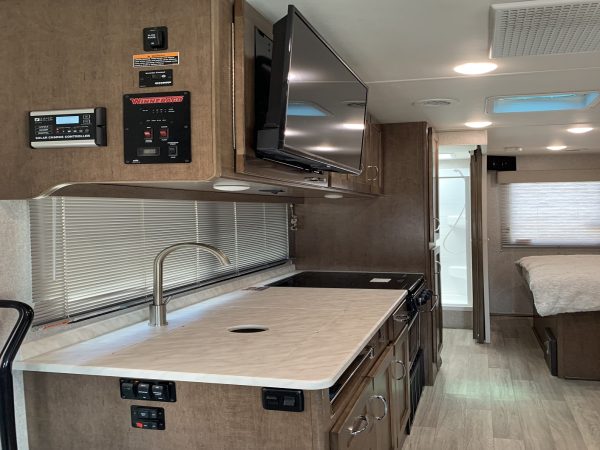 2020 Winnebago VITA 24P - Image 14