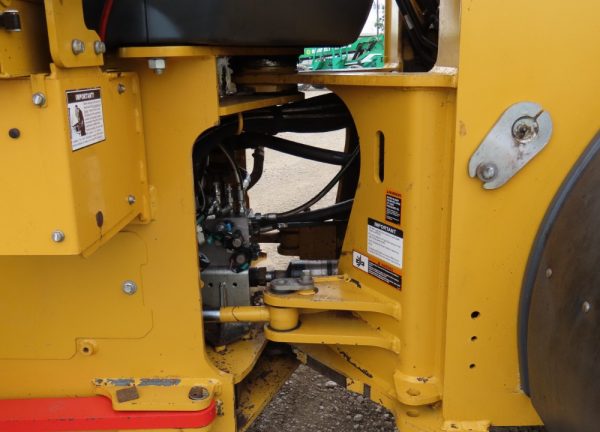 2018 John Deere 644K - Image 12