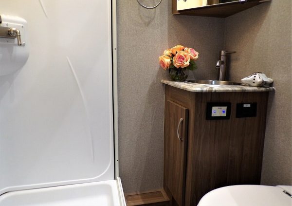 2020 Dynamax Isata 3 Series 24RW - Image 31