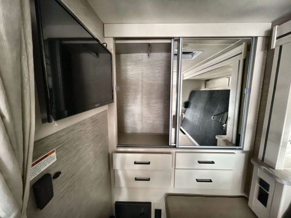 2022 Thor Motor Coach GEMINI 23TW - Image 25