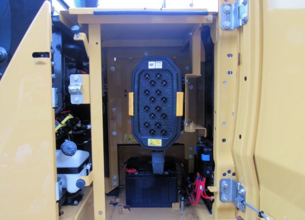2018 Caterpillar 320GC - Image 12