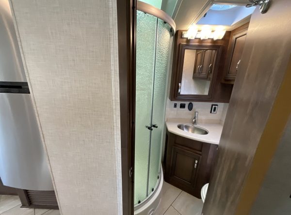 2020 Newmar Bay Star 3124 - Image 36